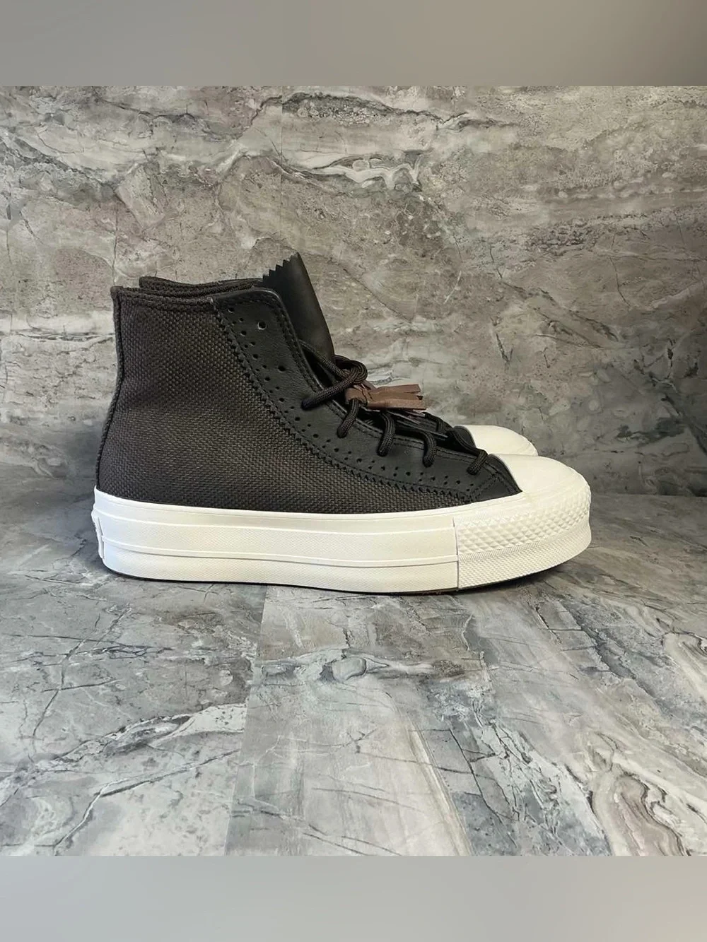 Converse Chuck Taylor All Star Lift Crafted Tassl women's brown canvas sneakers
